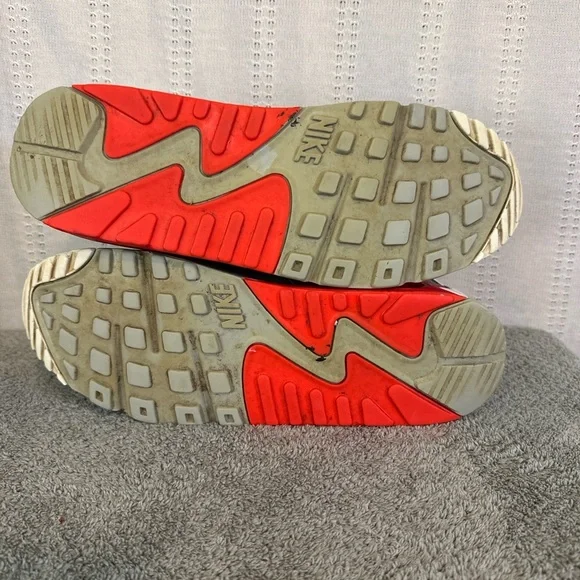 Nike Air Max 90 Black Bright Crimson Sneakers - Picture 6 of 7